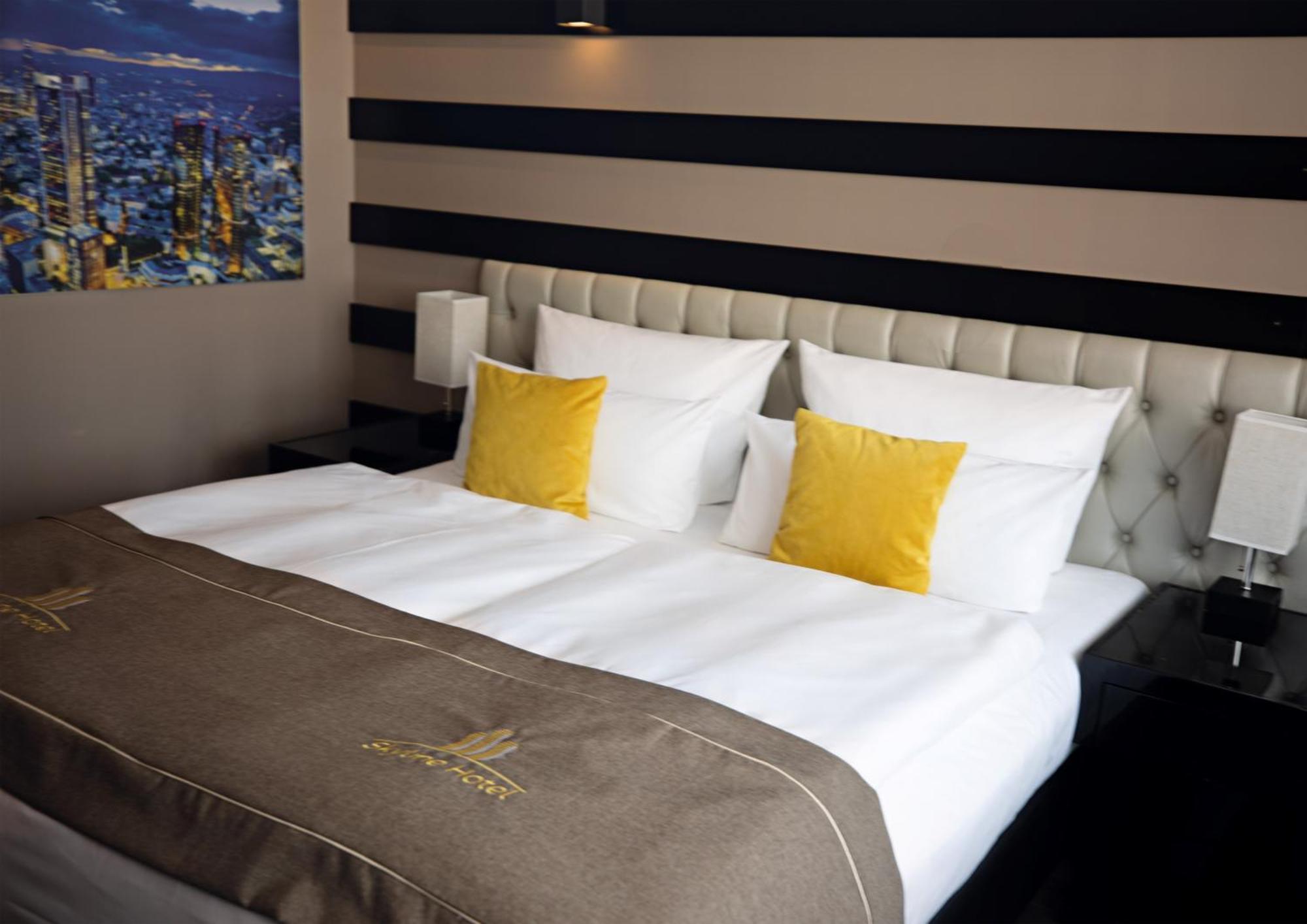 Hotel Skyline Frankfurt 4*